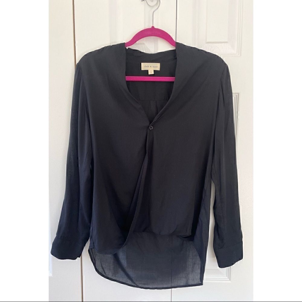 Cloth & Stone Anthropologie Black Flowy Blouse Top